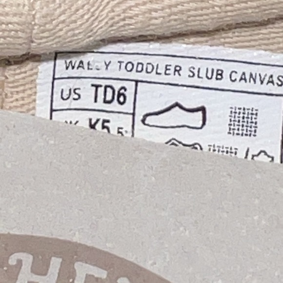 NEW‎ Hey Dude Wally Slub Canvas Slip-On Casual Canvas Shoe YOUTH SZ 6 Tan 40029 - Picture 3 of 3